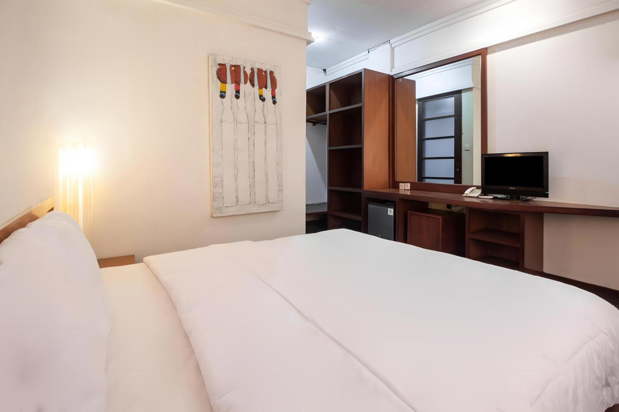 Capital O 93809 Wida Hotel ليجيان المظهر الخارجي الصورة