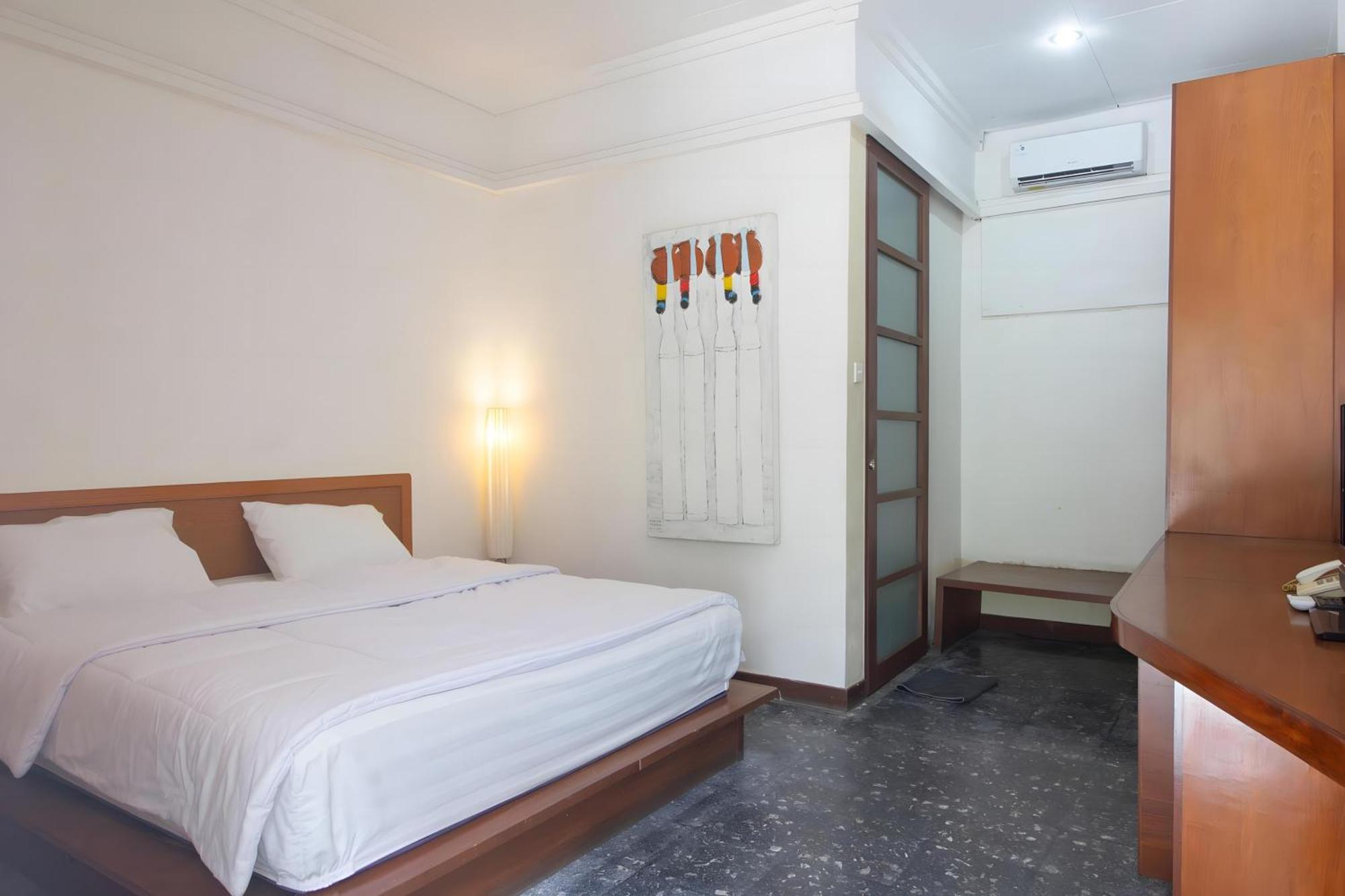 Capital O 93809 Wida Hotel ليجيان المظهر الخارجي الصورة