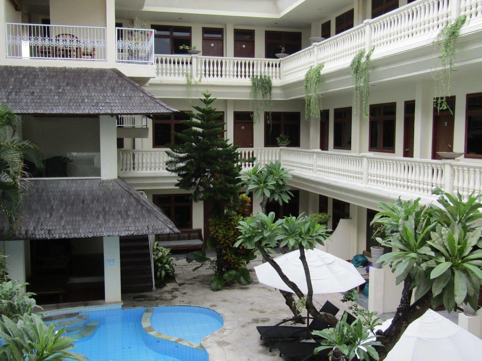 Capital O 93809 Wida Hotel ليجيان المظهر الخارجي الصورة